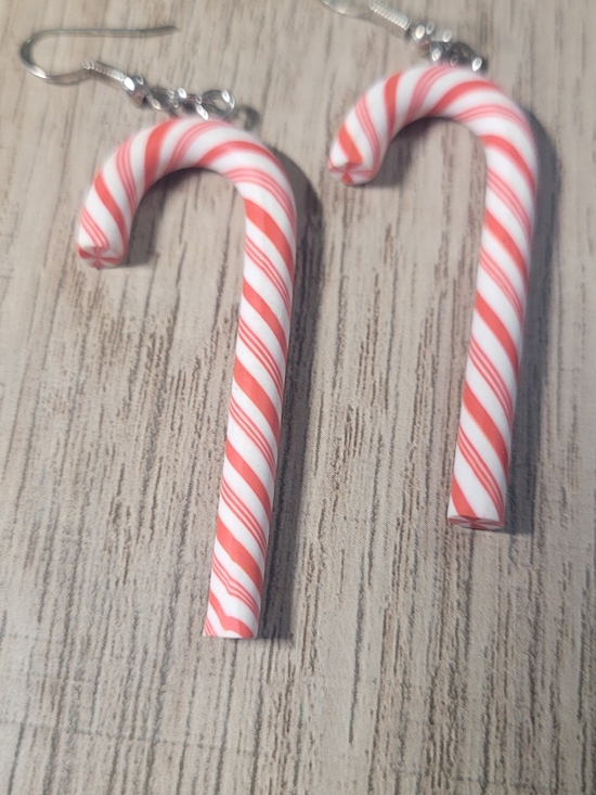 Jewelry - Candy Cane Stripe Dangle Earrings - Red & White